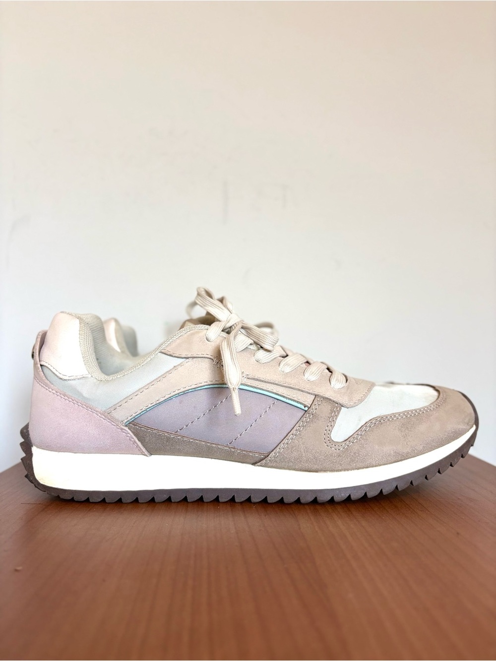 Steve Madden Kinkade Lace Up Low Top Soft Pastel Muted Color Sneakers Size 7.5